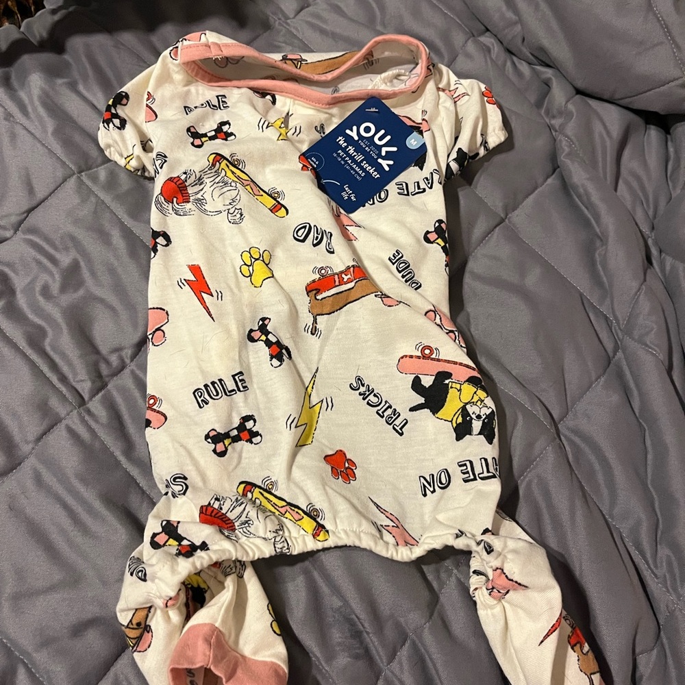 NWT pet pajamas. Size medium. Youly brand